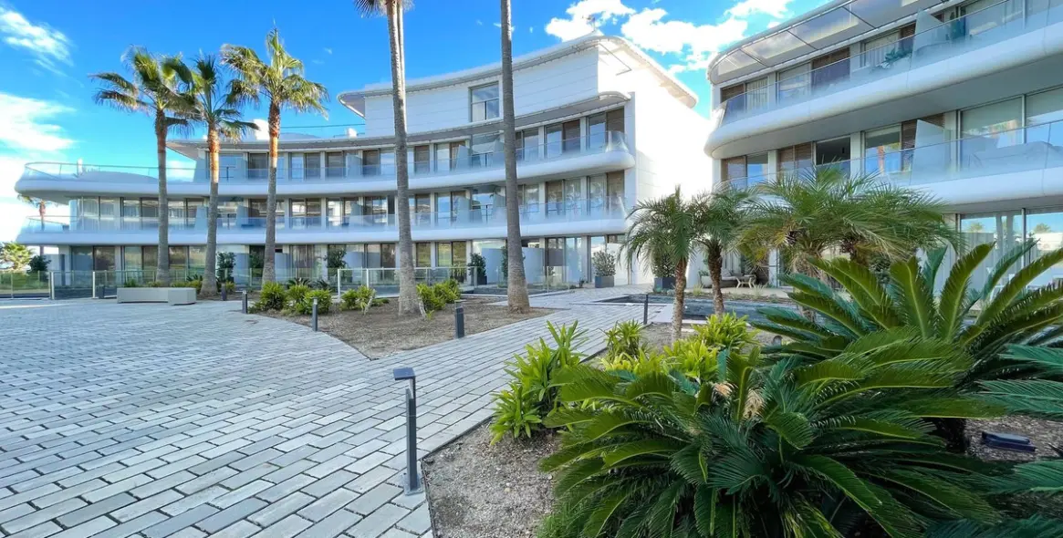 Продажа апартаментов на первом этаже в Estepona 34