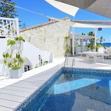 Venta de villa independiente en Estepona