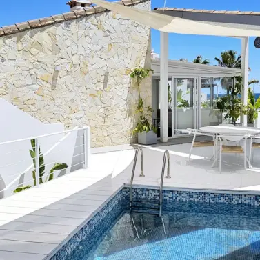 Venta de villa independiente en Estepona