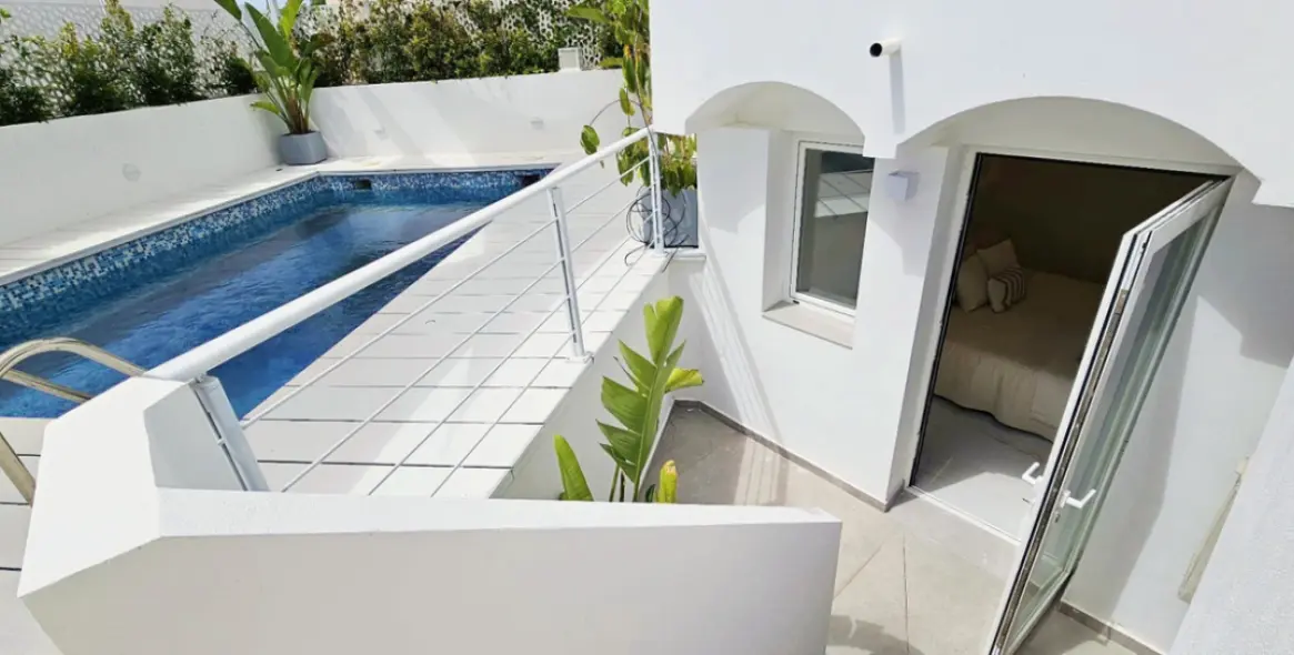 Venta de villa independiente en Estepona 24