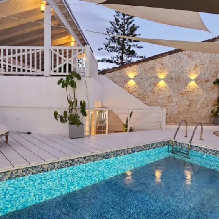 Продажа  отдельно стоящей виллы в Estepona