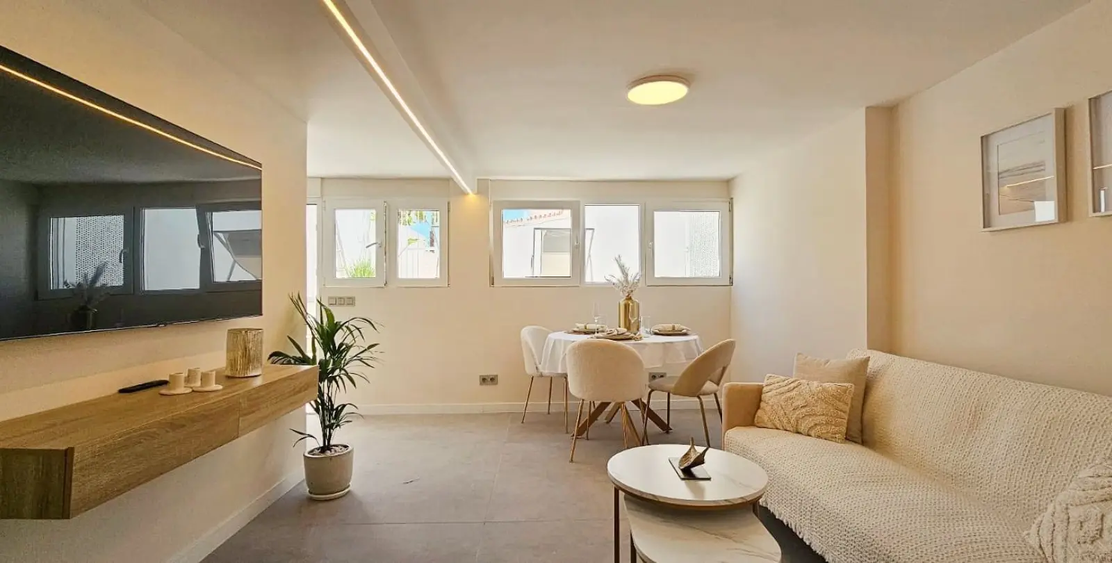 Продажа  отдельно стоящей виллы в Estepona 28