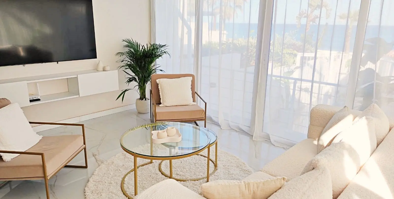 Продажа  отдельно стоящей виллы в Estepona 38