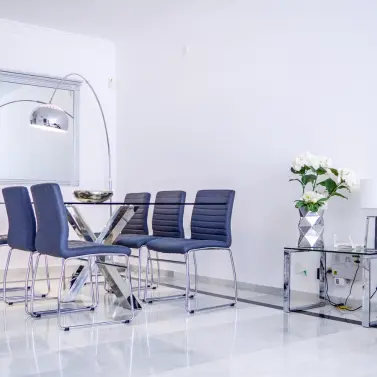 Sale of middle floor apartment in Puerto Banús