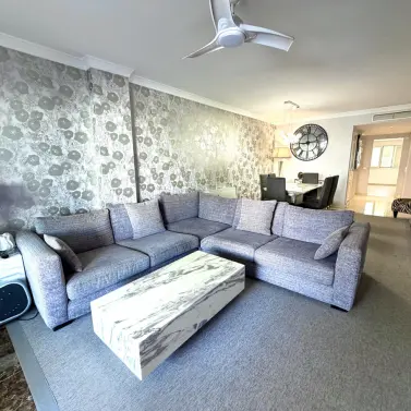 Venta de apartamento en planta media en Marbella