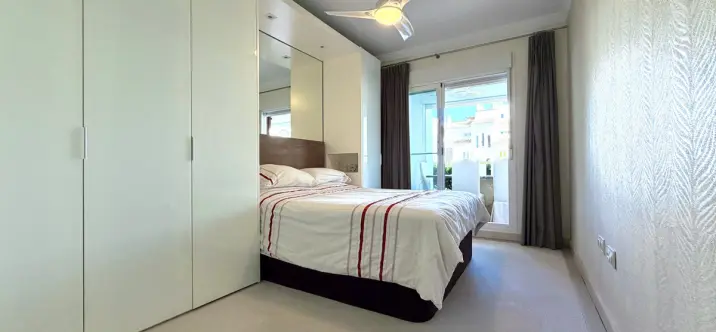 Venta de apartamento en planta media en Marbella 4