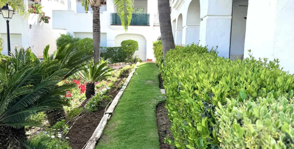 Venta de apartamento en planta media en Marbella 9