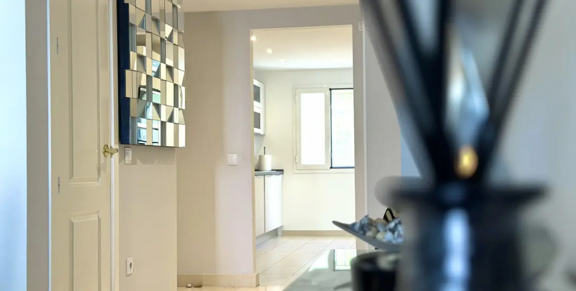 Venta de apartamento en planta media en Marbella 15