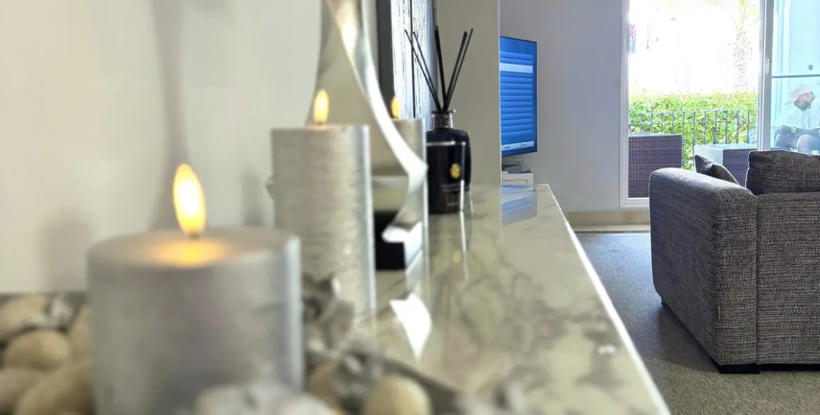 Venta de apartamento en planta media en Marbella 20