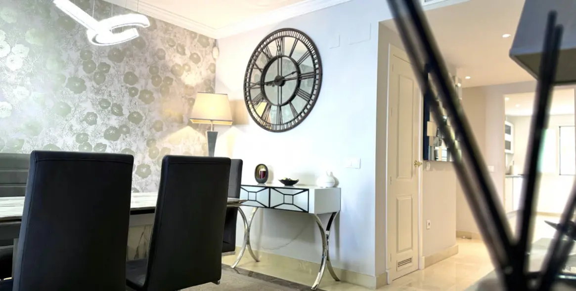 Venta de apartamento en planta media en Marbella 27