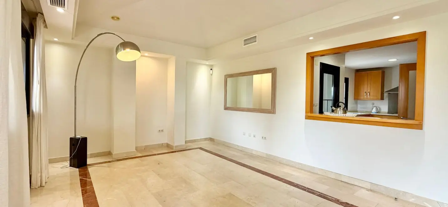 Sale of penthouse in Puerto Banús 4