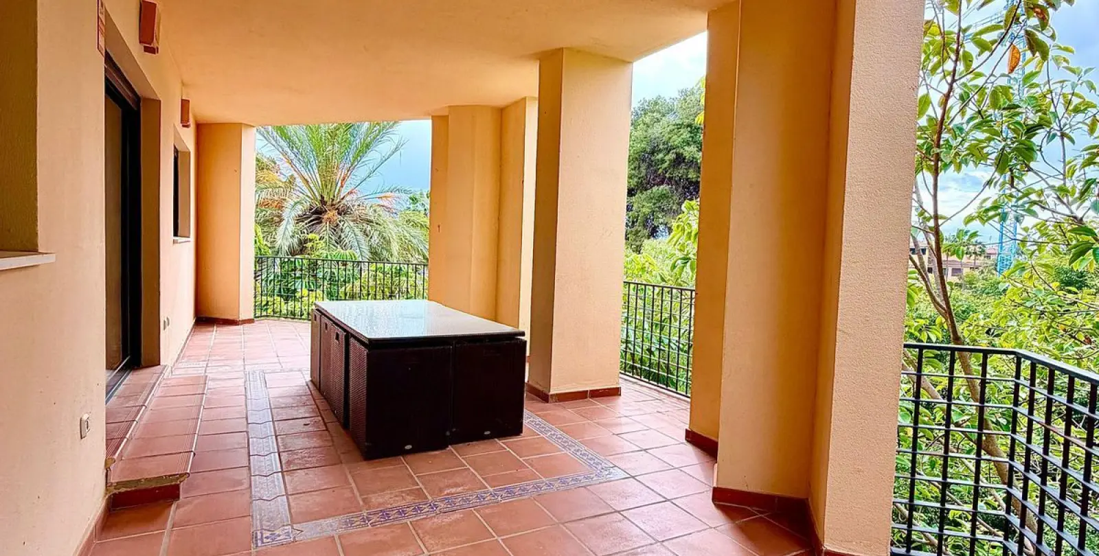 Продажа пентхауса в Puerto Banús 10