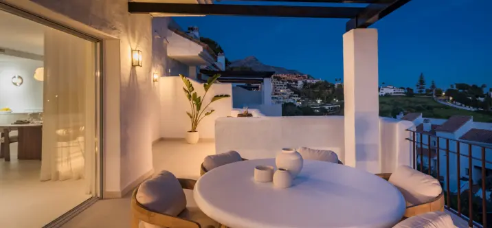 Venta de ático dúplex en Nueva Andalucía 4