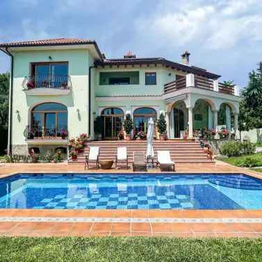 Short-term rent of detached villa in El Rosario