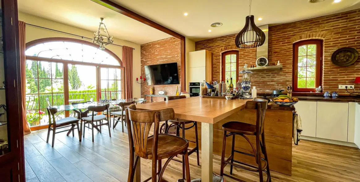 Short-term rent of detached villa in El Rosario 12