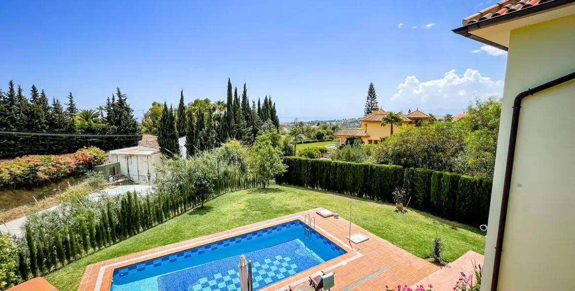 Short-term rent of detached villa in El Rosario 26