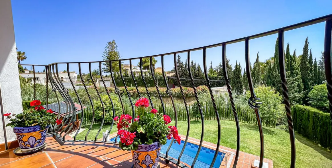 Short-term rent of detached villa in El Rosario 29