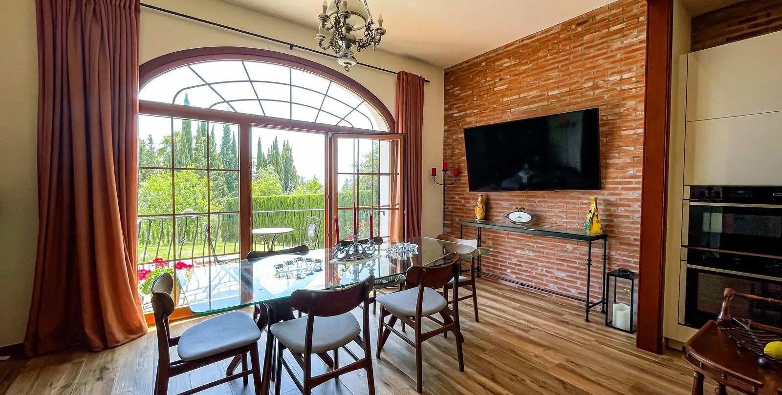 Short-term rent of detached villa in El Rosario 11
