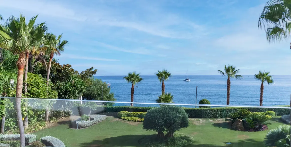 Долгосрочная аренда двухуровневых апартаментов в Estepona 20