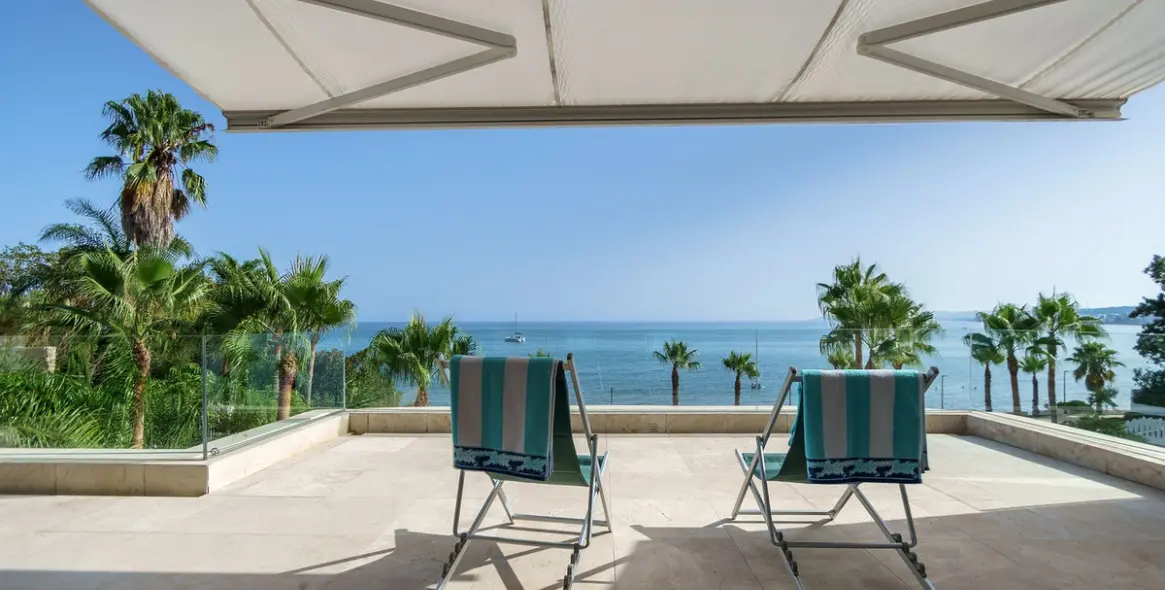 Долгосрочная аренда двухуровневых апартаментов в Estepona 27
