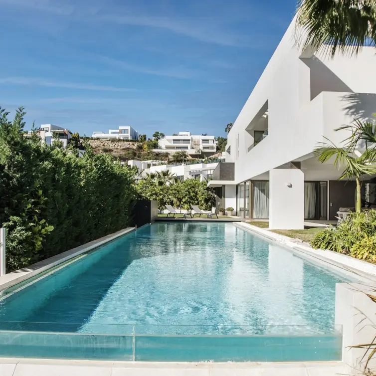 Sale of detached villa in Benahavís
