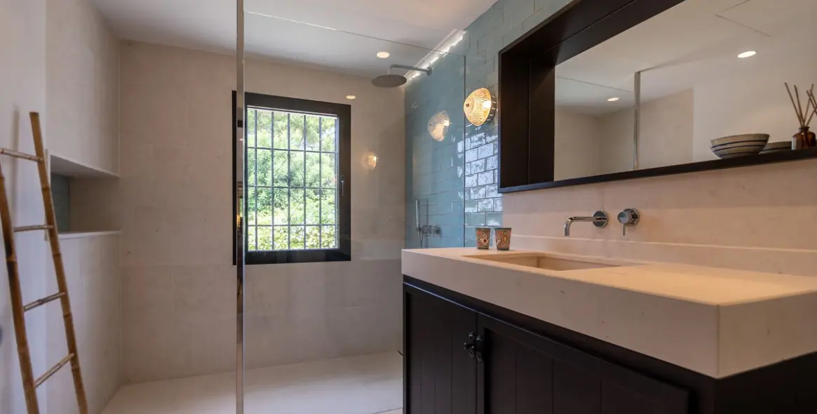 Продажа  отдельно стоящей виллы в Guadalmina Baja 20