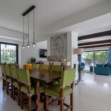 Sale of detached villa in Guadalmina Baja