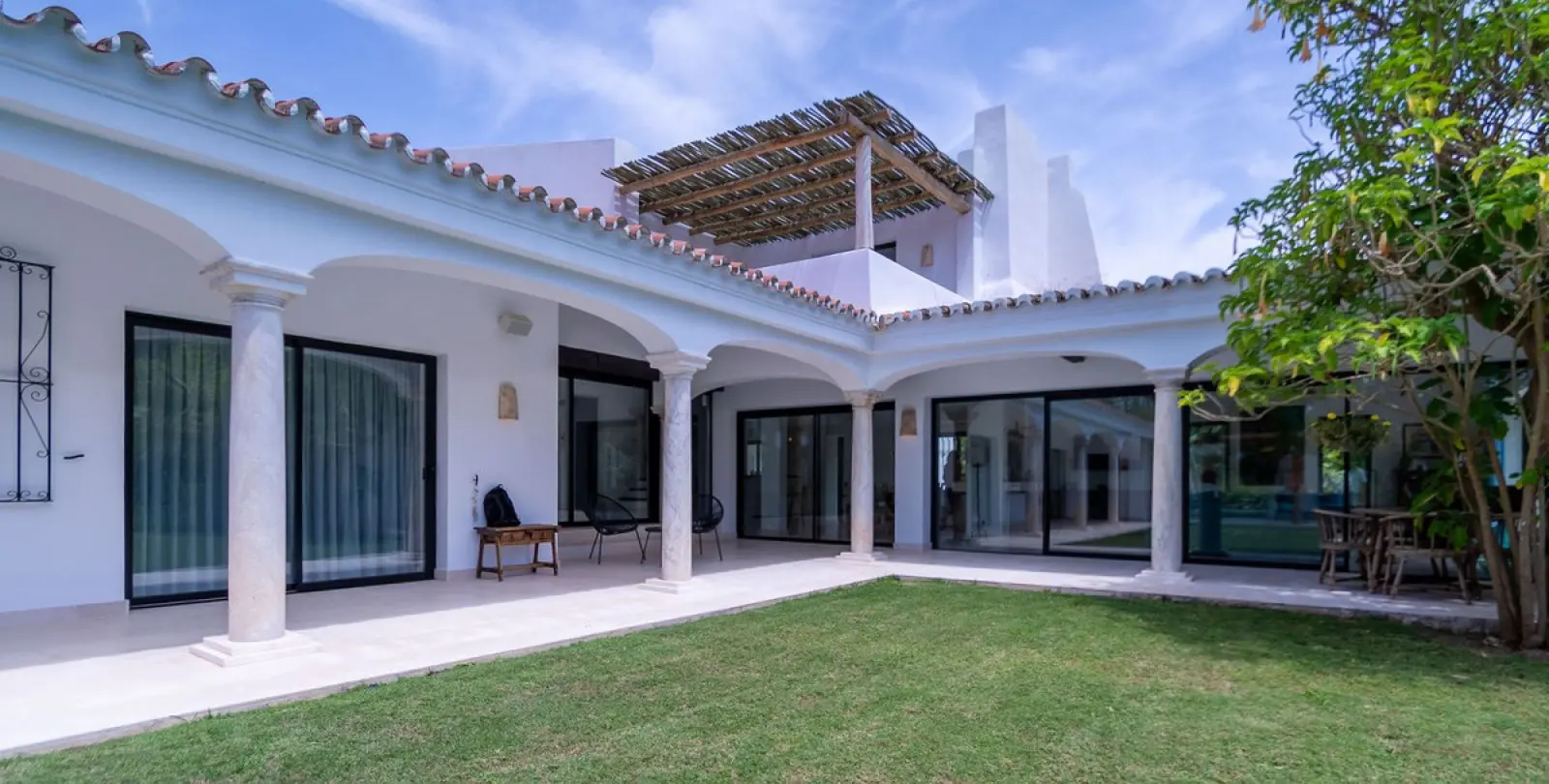 Краткосрочная аренда  отдельно стоящей виллы в Guadalmina Baja 85