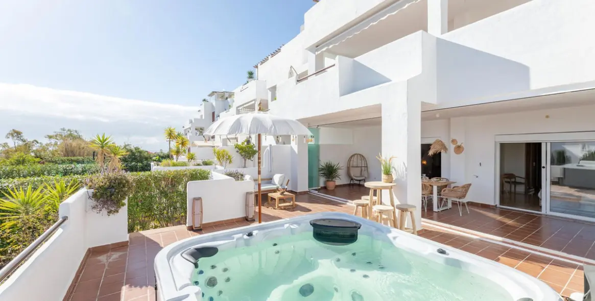 Short-term rent of ground floor apartment in Estepona 1