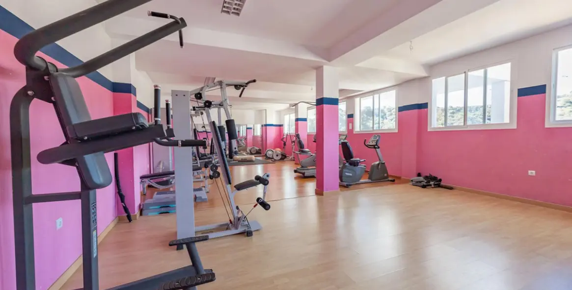 Short-term rent of ground floor apartment in Estepona 15