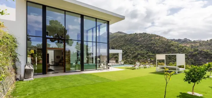 Long-term rent of detached villa in Benahavís 0