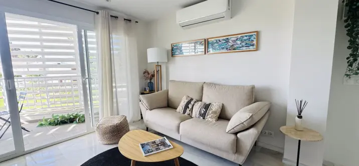 Долгосрочная аренда апартаментов на среднем этаже в San Pedro de Alcántara 0