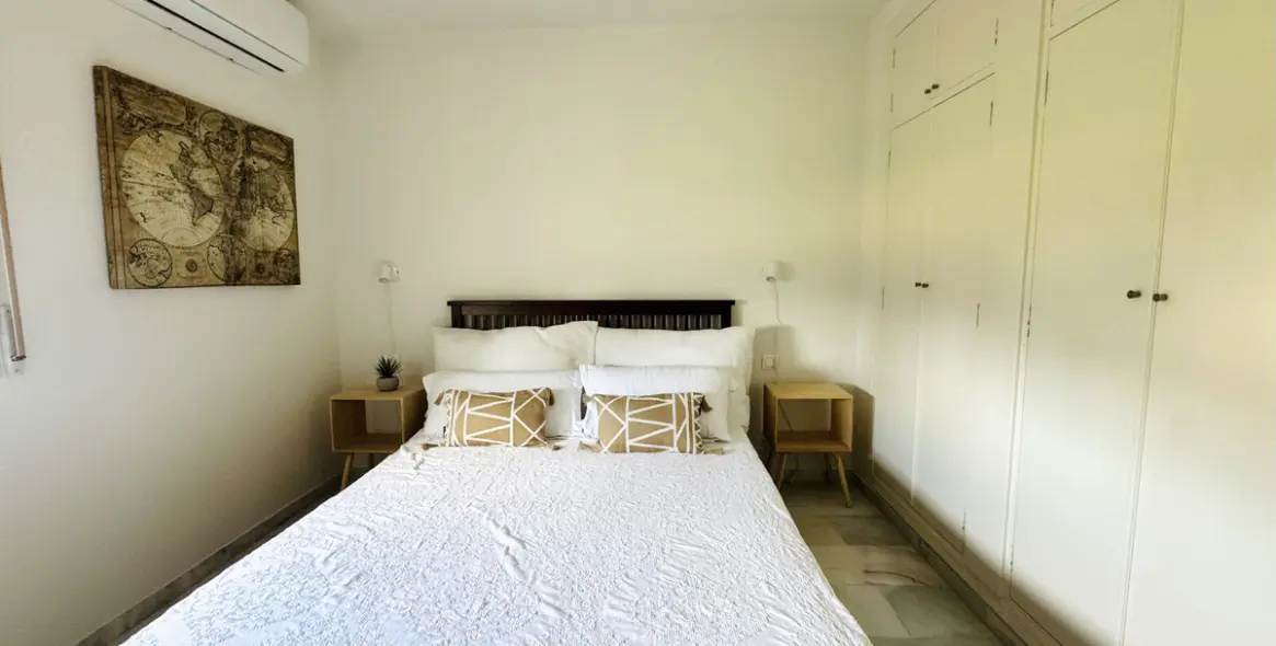 Долгосрочная аренда апартаментов на среднем этаже в San Pedro de Alcántara 11