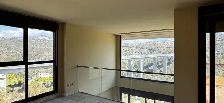 Long-term rent of penthouse duplex in Benahavís 0