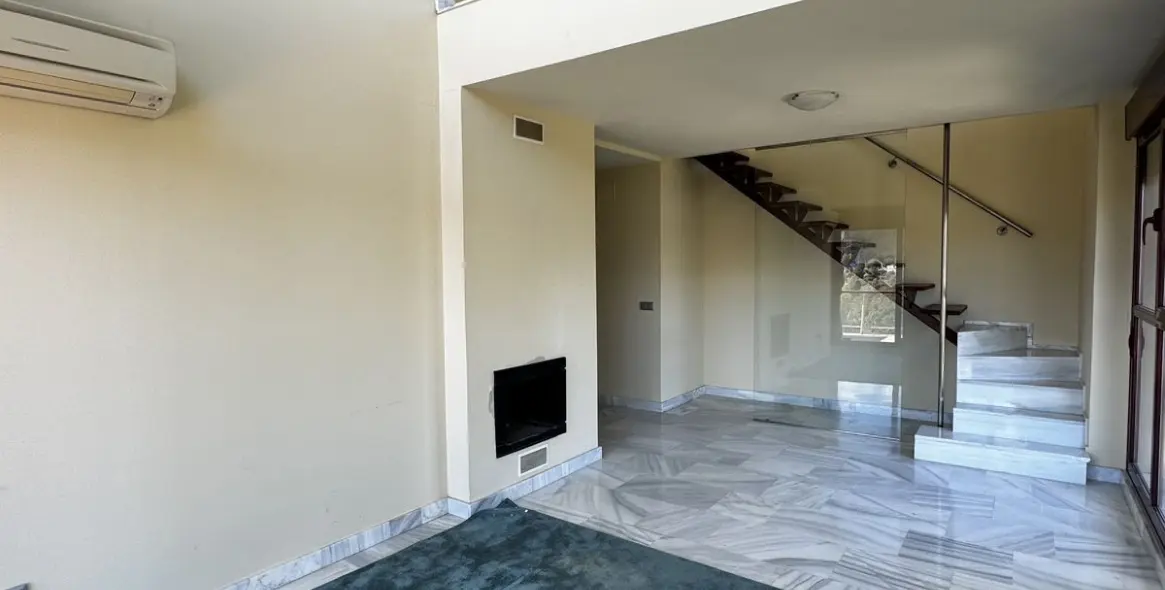 Long-term rent of penthouse duplex in Benahavís 3