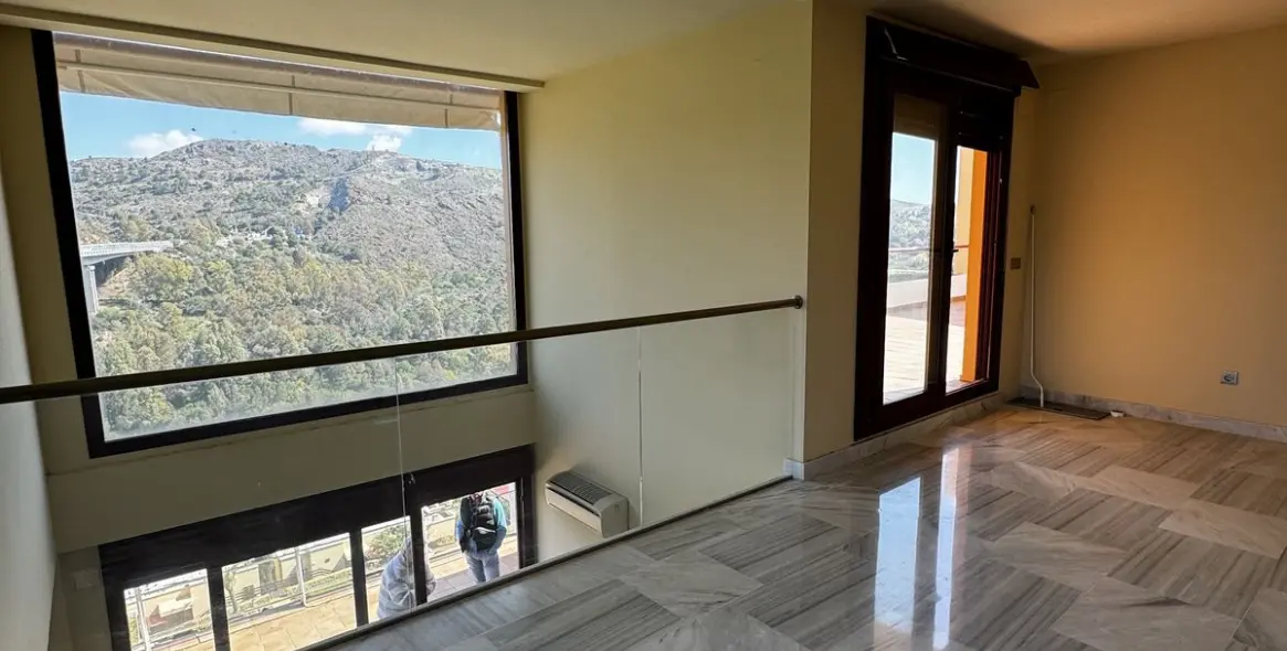 Long-term rent of penthouse duplex in Benahavís 4