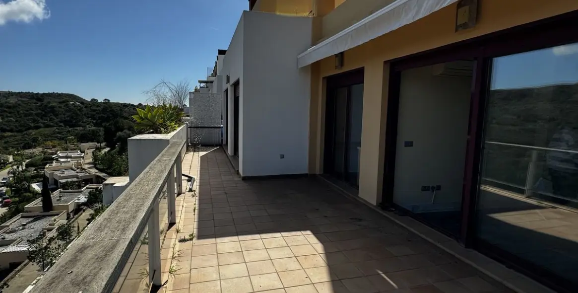 Long-term rent of penthouse duplex in Benahavís 5