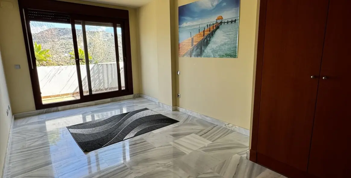 Long-term rent of penthouse duplex in Benahavís 6