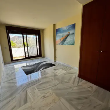 Long-term rent of penthouse duplex in Benahavís