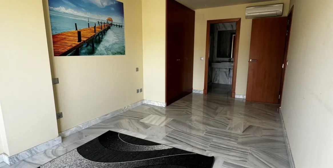 Long-term rent of penthouse duplex in Benahavís 23