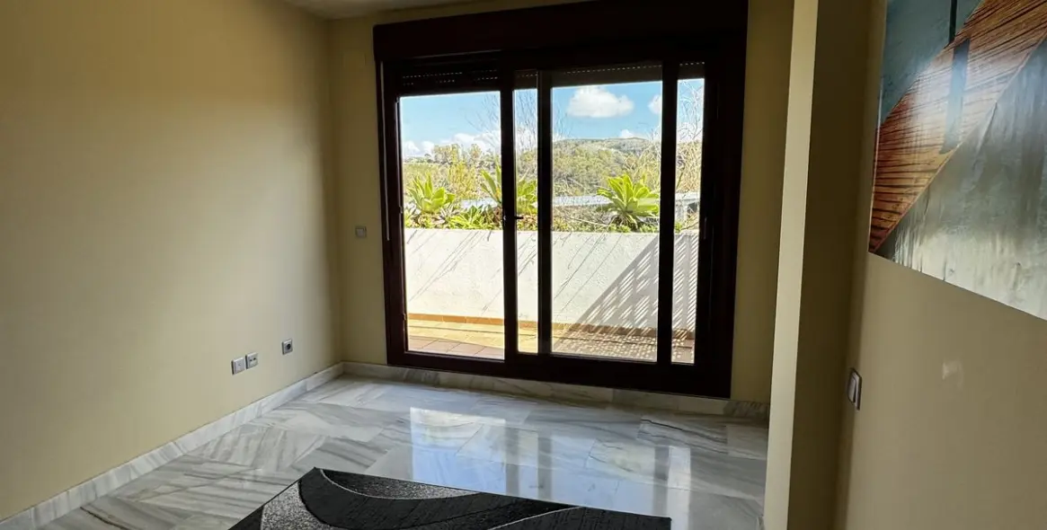 Long-term rent of penthouse duplex in Benahavís 24