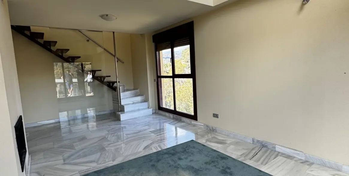 Long-term rent of penthouse duplex in Benahavís 33