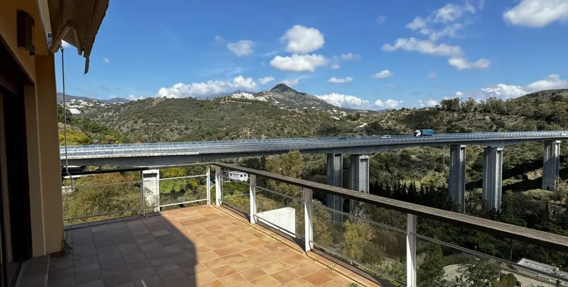 Long-term rent of penthouse duplex in Benahavís 54