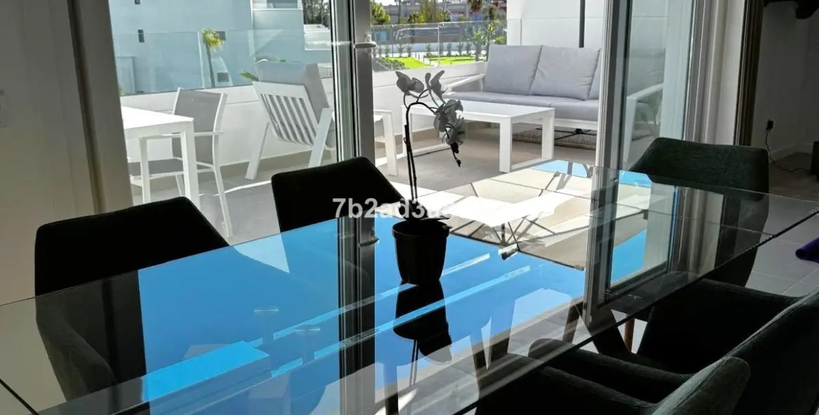 Long-term rent of middle floor apartment in Bel Air 4