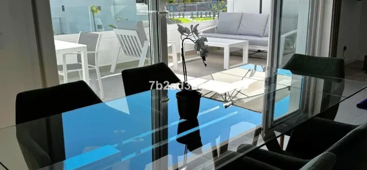 Long-term rent of middle floor apartment in Bel Air 3