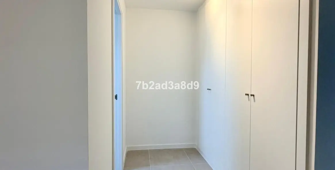 Long-term rent of middle floor apartment in Bel Air 11
