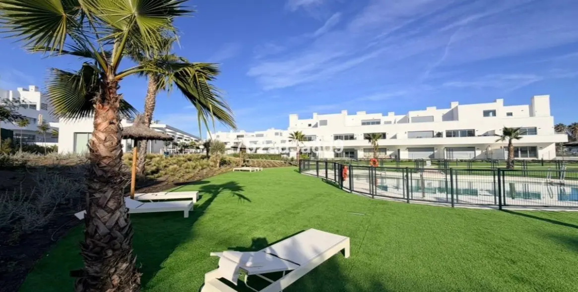Long-term rent of middle floor apartment in Bel Air 33