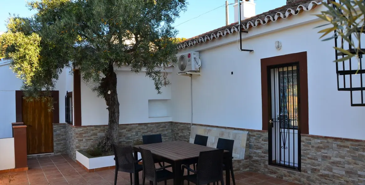 Venta de villa independiente en Alora 4