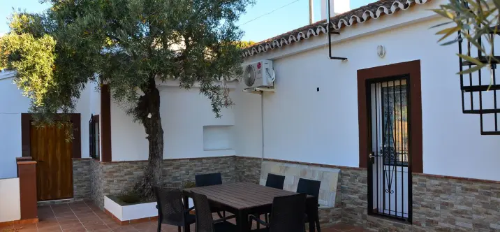 Sale of detached villa in Alora 3