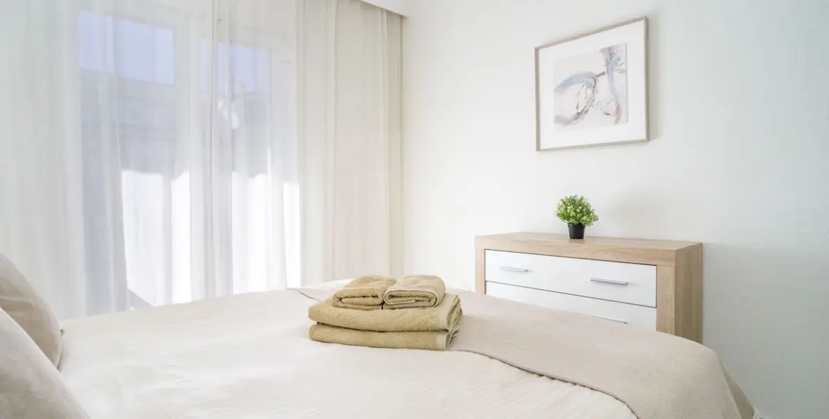 Venta de apartamento en planta media en Puerto Banús 8